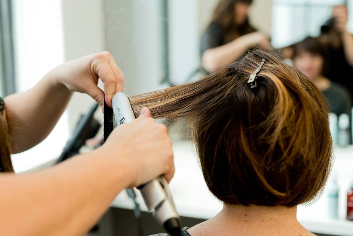 Beginner-Friendly Hair Buns: Your No-Stress Guide to Effortless Updos (Even If You’ve Never Twisted a Strand)