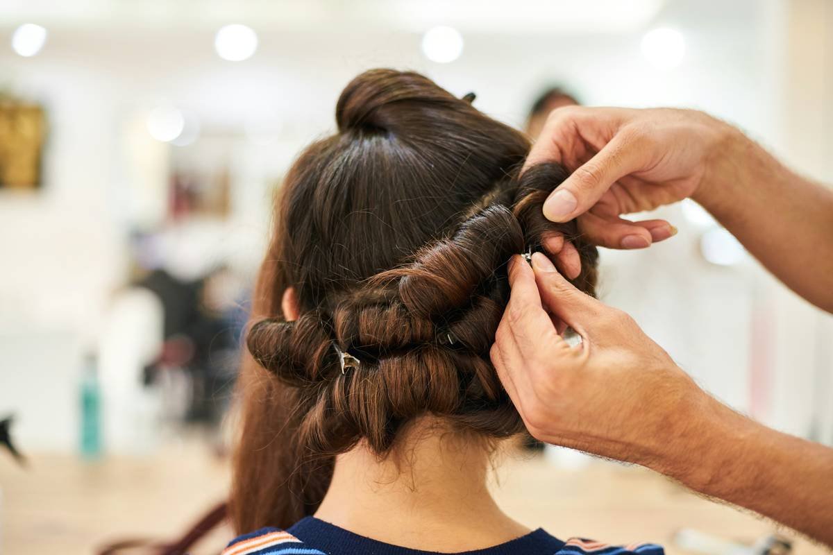 easy updo buns: the 60-second hairstyle that actually holds